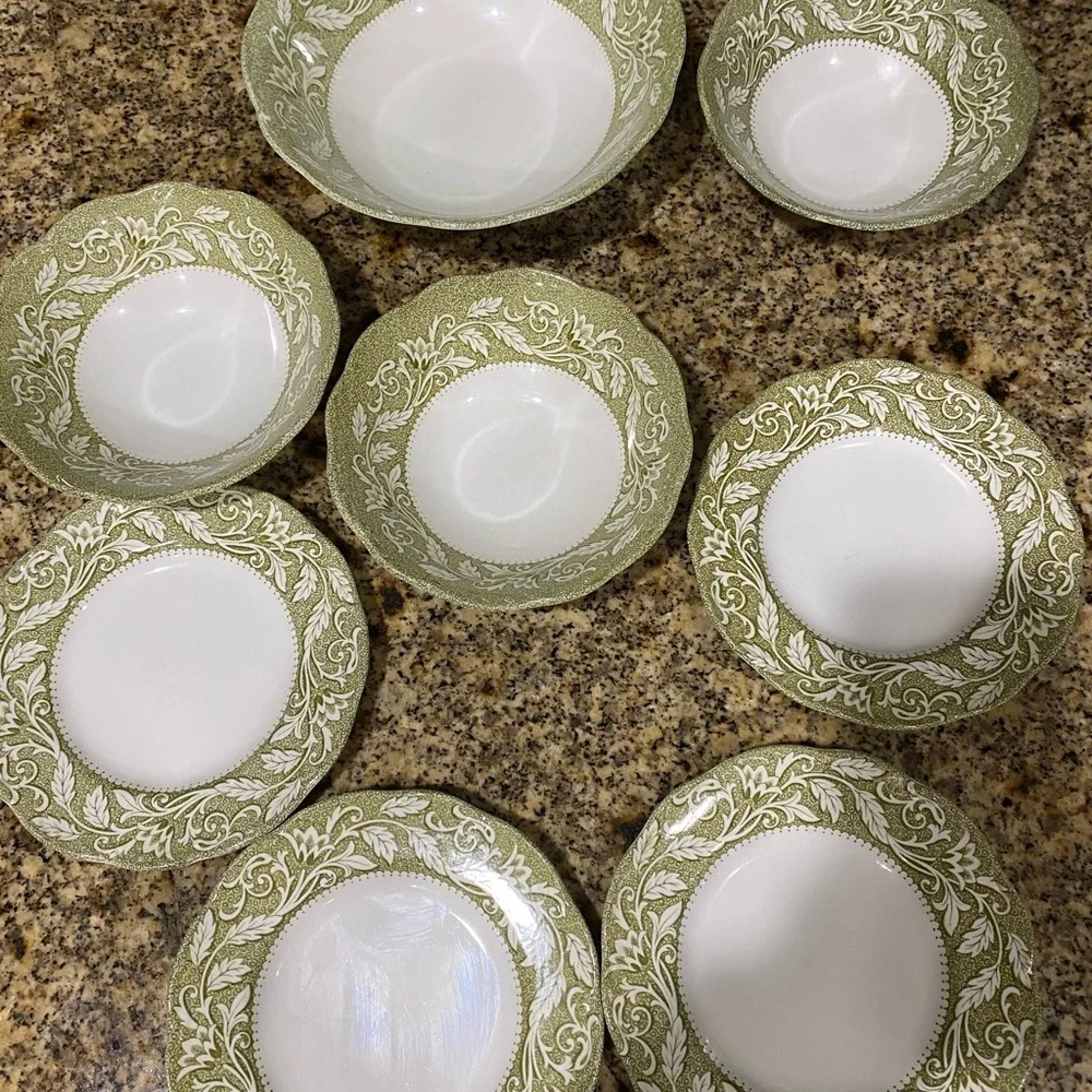 8 VTG J & G Meakin England Sterling Renaissance Green 1 Soup 3 Cereal 4 Saucers